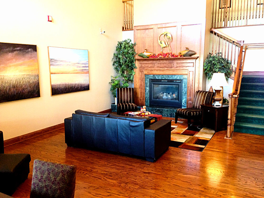 Country Inn River Falls Экстерьер фото