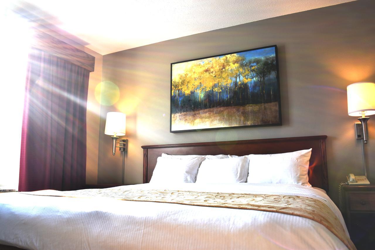 Country Inn River Falls Экстерьер фото