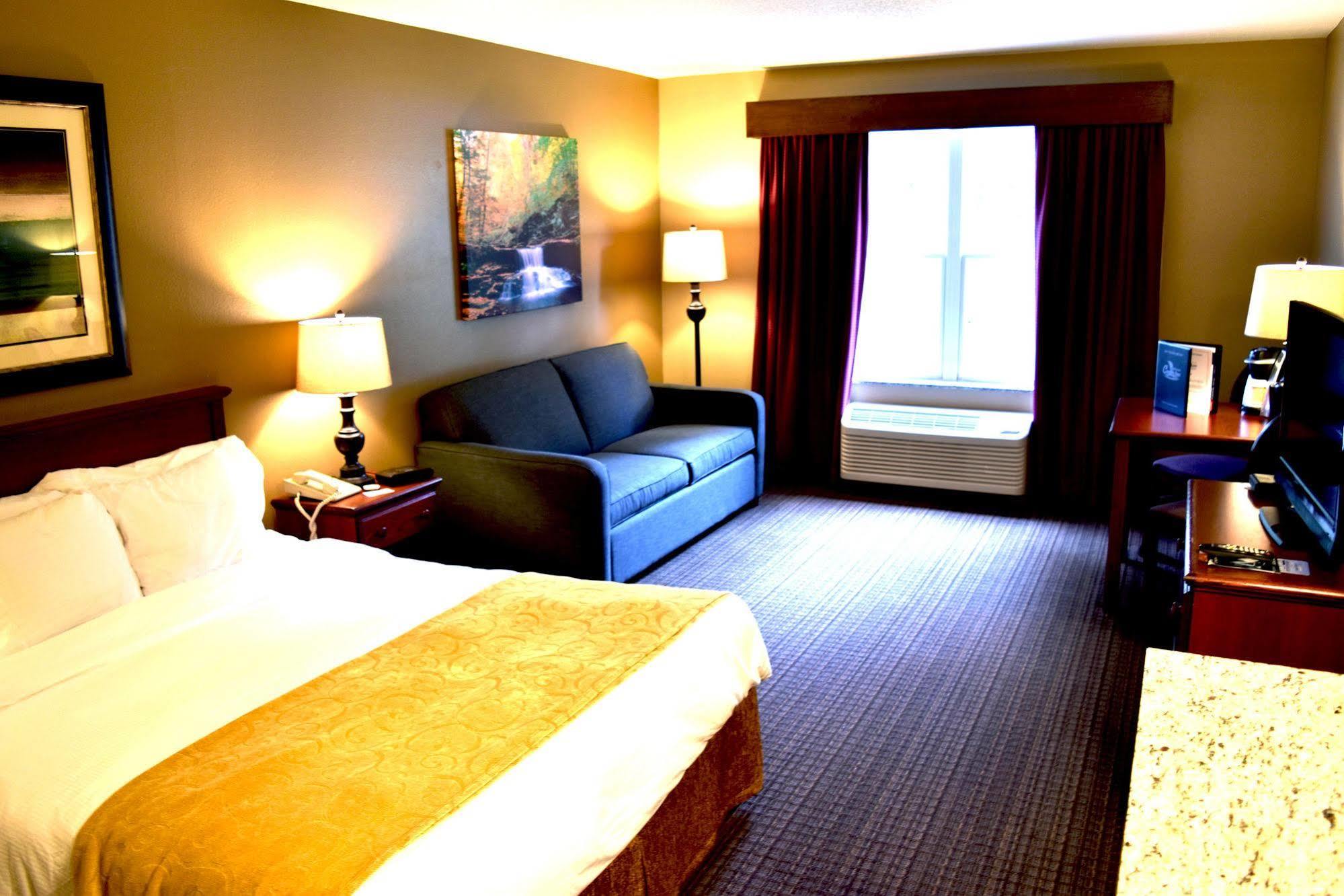 Country Inn River Falls Экстерьер фото